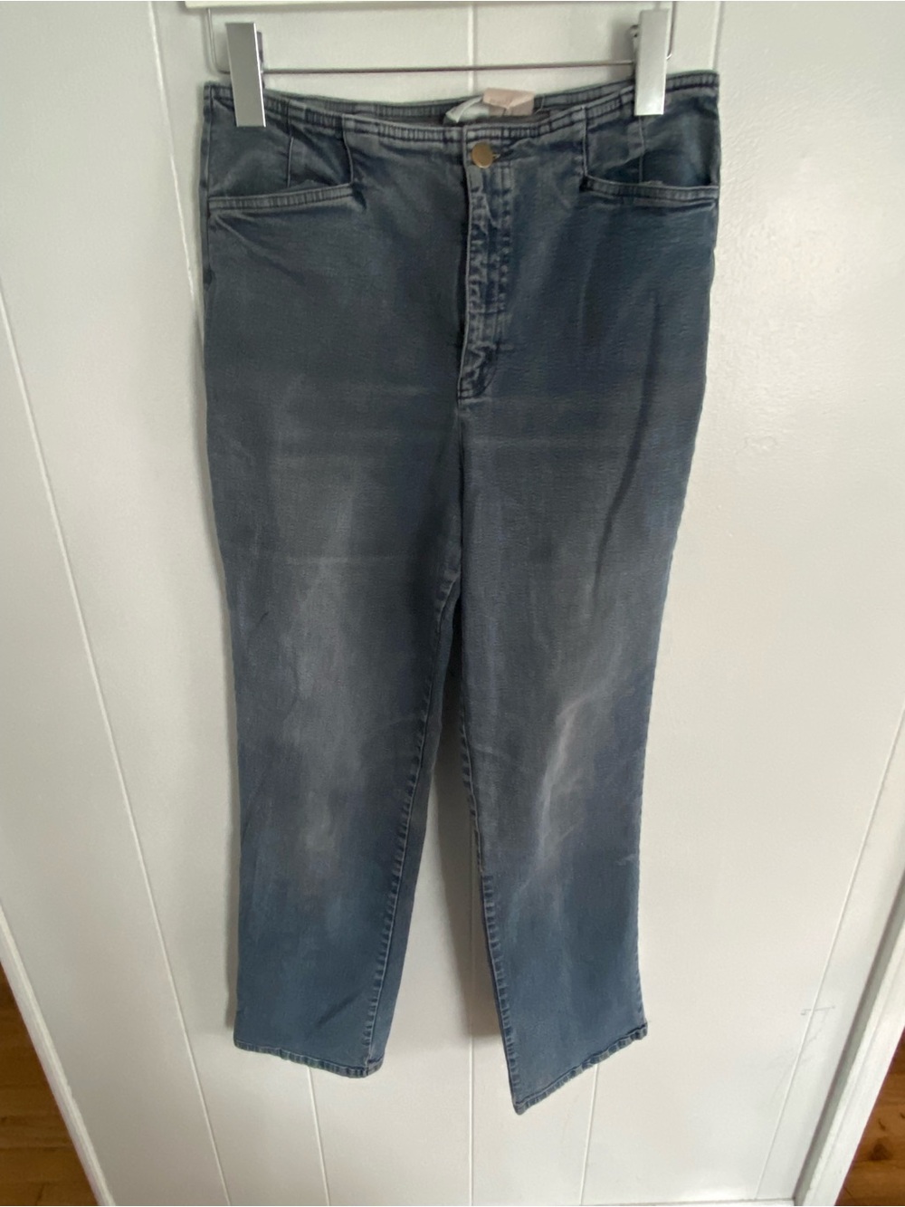 Norm Thompson Women's Straight Jeans in Faded Blue